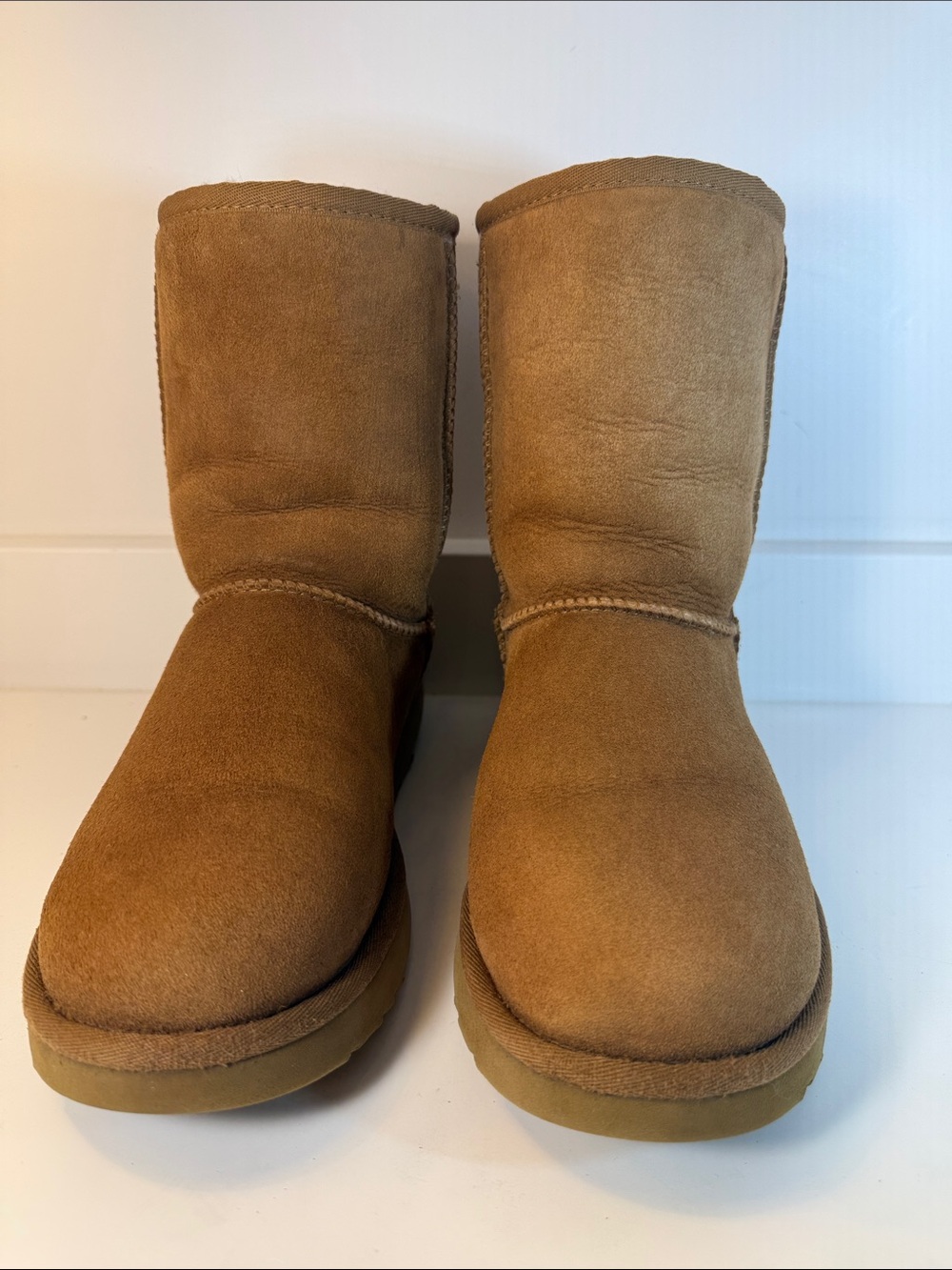 UGG Classic Chestnut Short II Chestnut Suede Boots - Size 7
